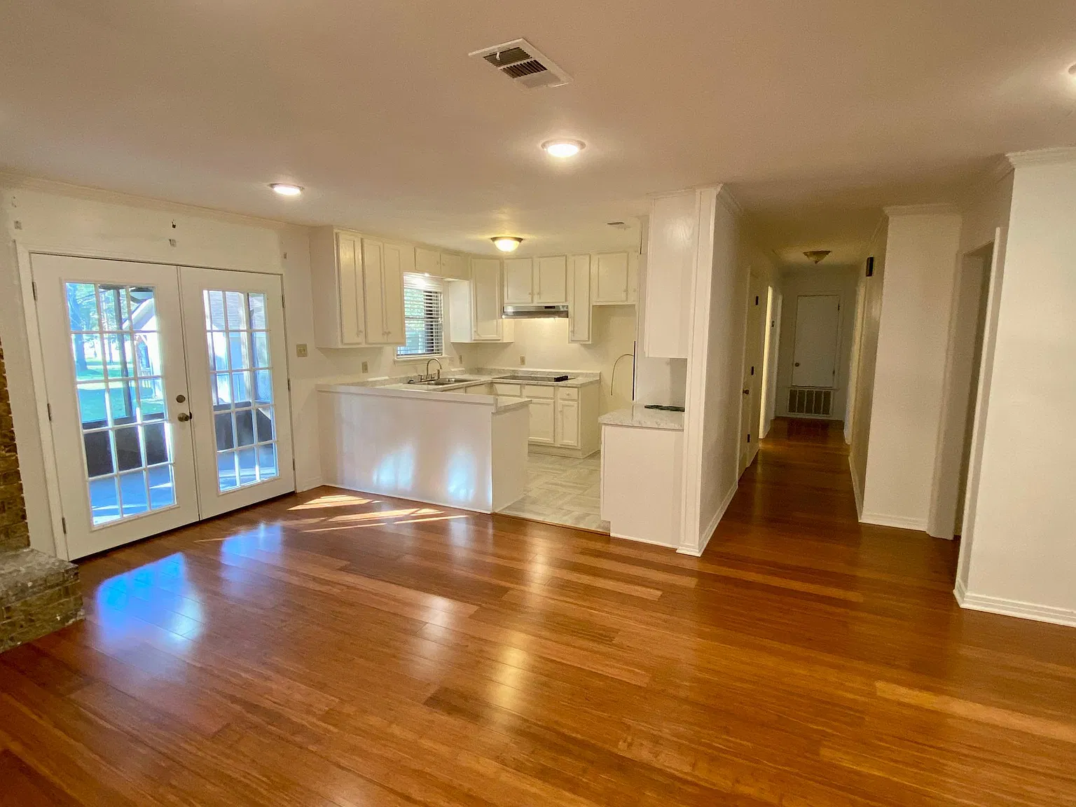 2 Algonkin Pl — Photo 3