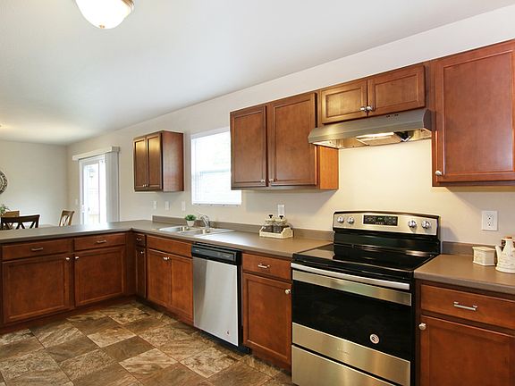 4th image of 8838 Tiburon Ln