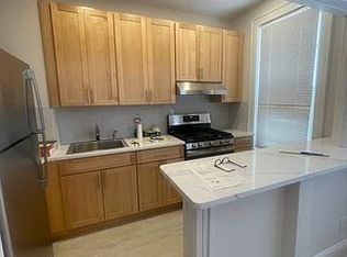 31-35 47th St #1R, Astoria, NY 11103