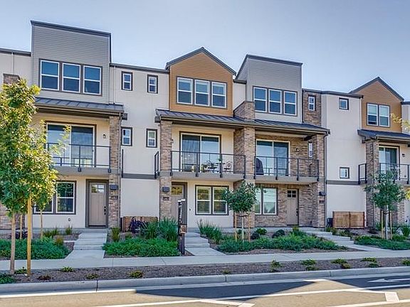4th image of 860 E Duane Ave #8