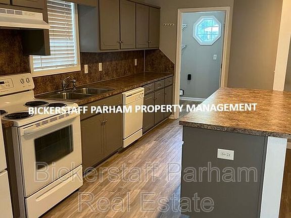 3rd image of 6841 Forrest Rd