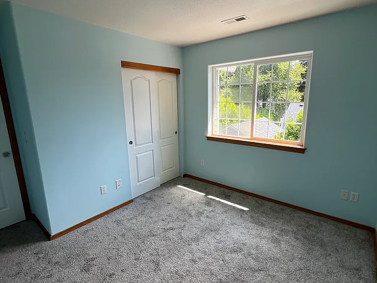 12623 SE Tibbetts St — Photo 12