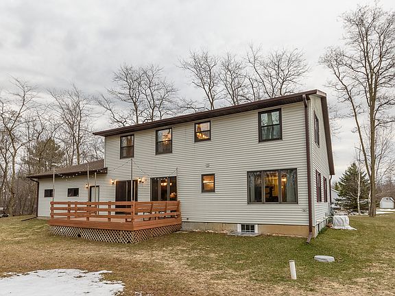 3rd image of 566 Highland Dr