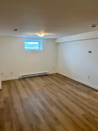 Building Photo - 511 Munroe Ave #1A