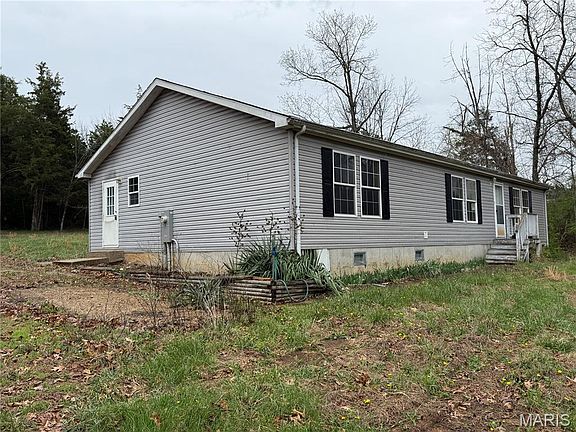3rd image of 3908 Flucom Rd