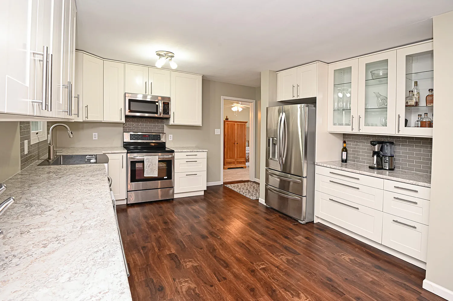 5354 Edwardsville Rd photo 1