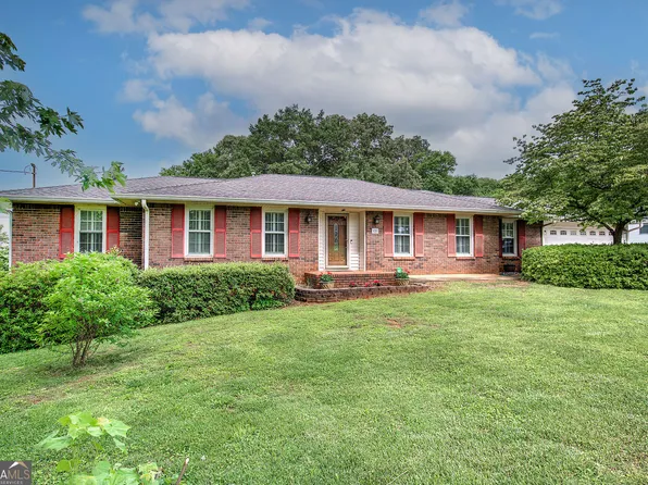 121 Arrowhead Dr, Cartersville, GA 30120