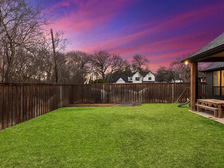 9847 Mixon Dr — Photo 35