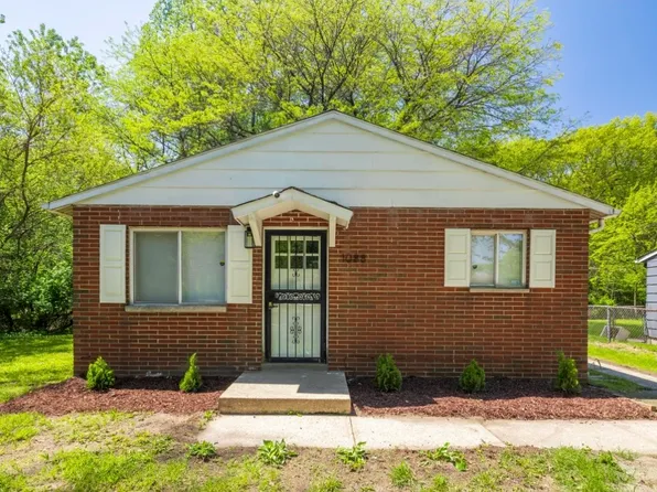1088 Hobart St, Gary, IN 46406