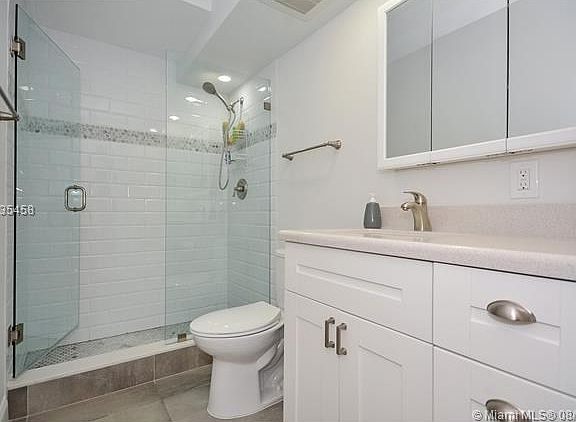 5th image of 800 SE 20th Ave APT 405