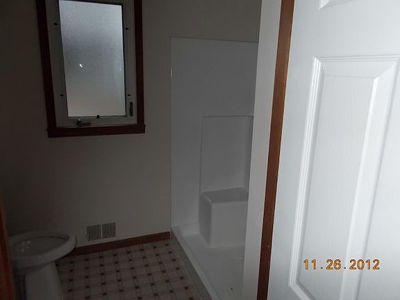 3rd image of 117 N River St