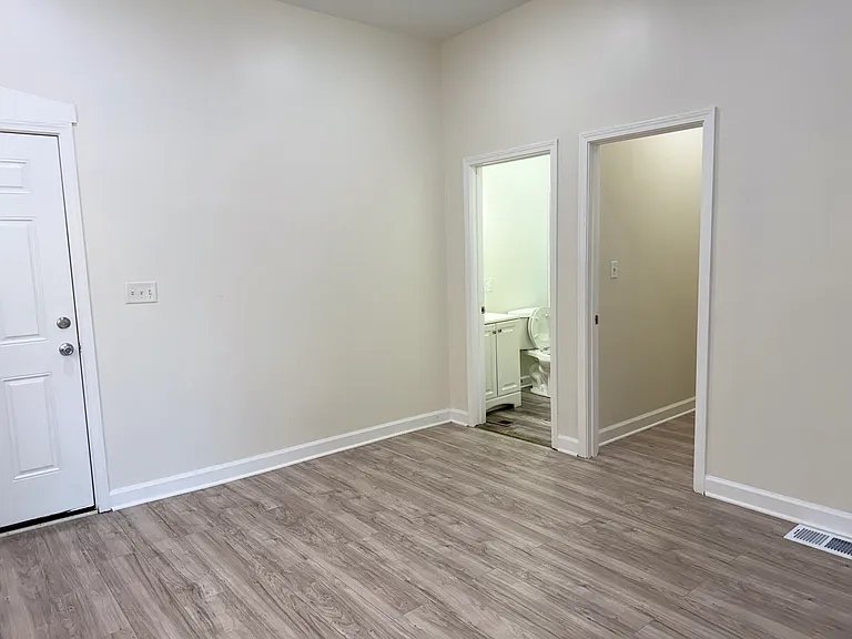 9605 S Avenue L #1R — Photo 5