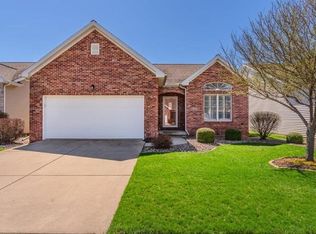 74 Crista Ann Ct, Bloomington, IL 61704