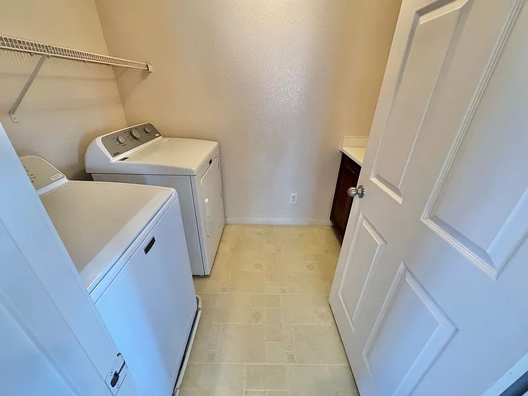 4972 W Moberly Ave — Photo 30
