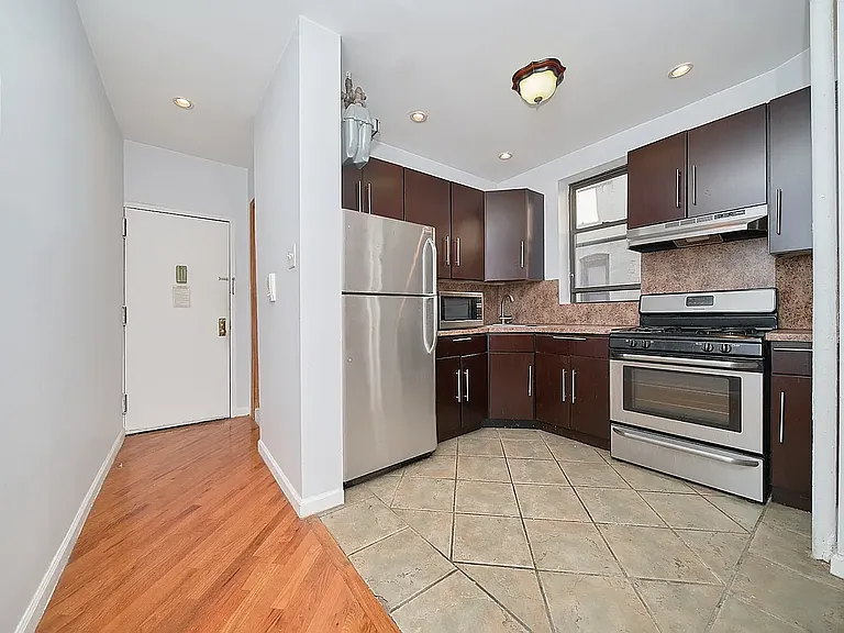 706 Amsterdam Ave #5FN — Photo 2
