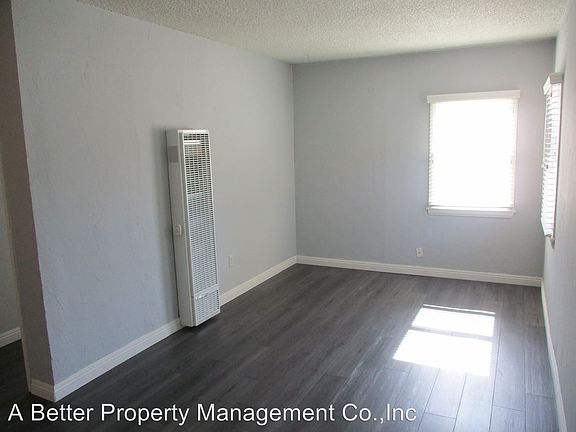 3rd image of 202 1/2 1st St