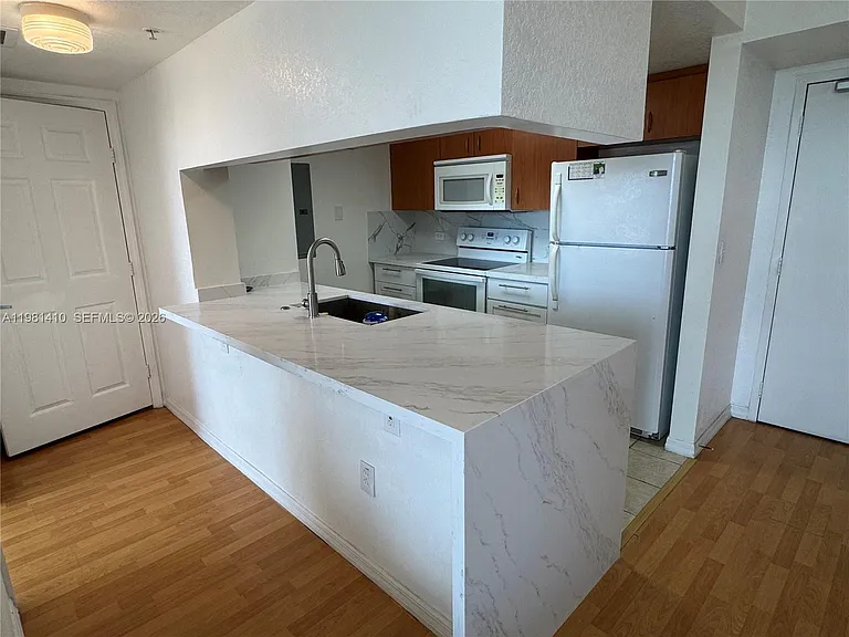 816 NW 11th St #1108 — Photo 1