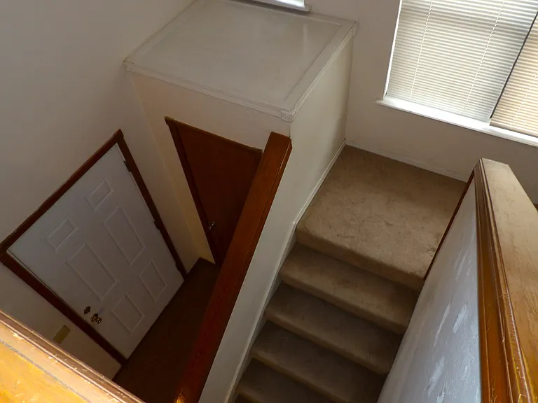1204 NW Columbia Ave — Photo 2