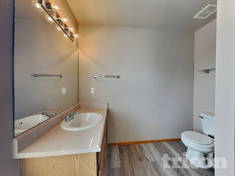 5525 E 130th Dr — Photo 8