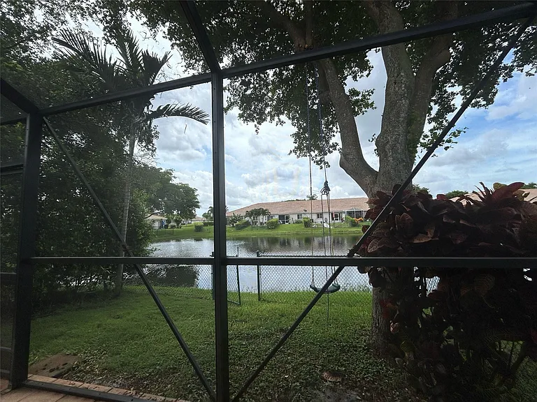 11296 SW 17th Ct — Photo 30