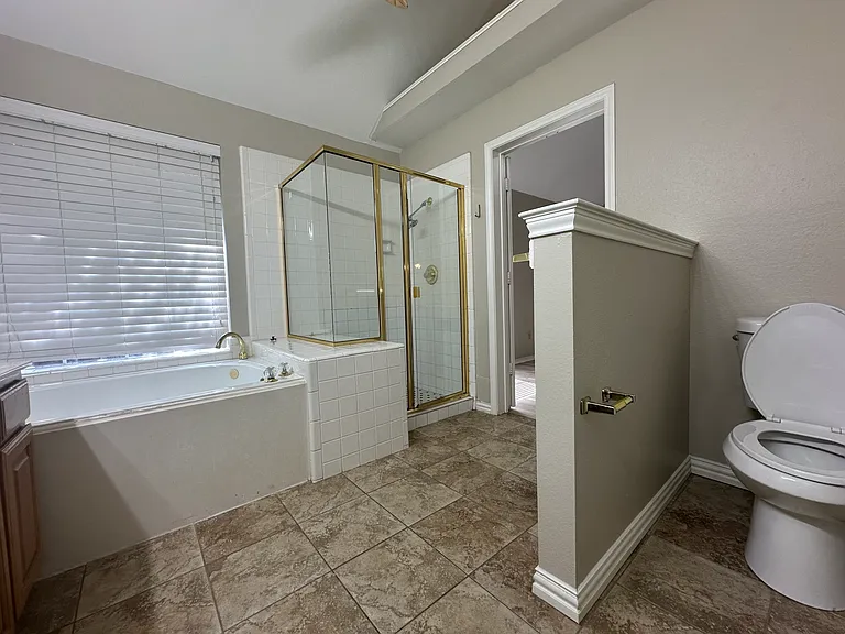 311 Eagle Point — Photo 11