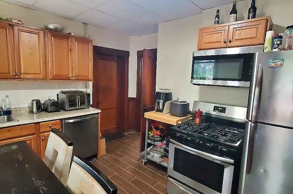 1st image of 20 Glade Ave #R1