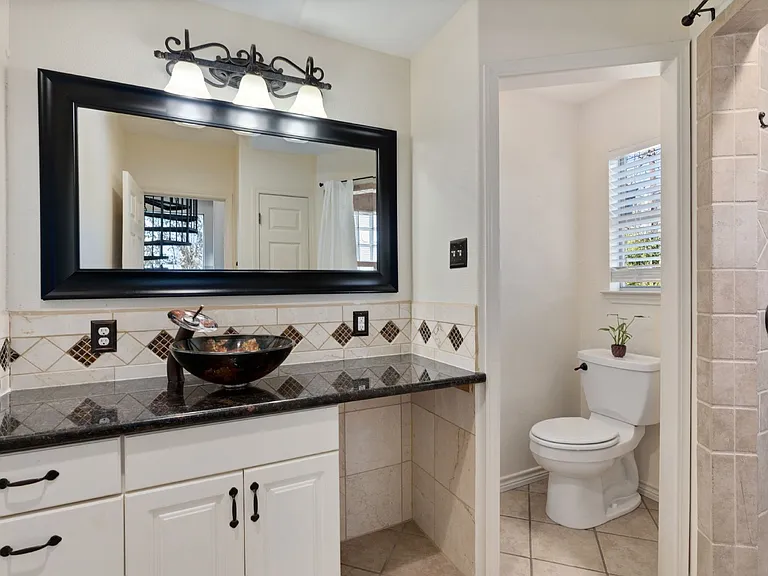 431 Irvington Dr — Photo 19
