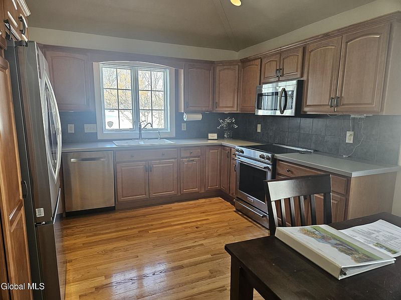 4th image of 2370 E Nott Street