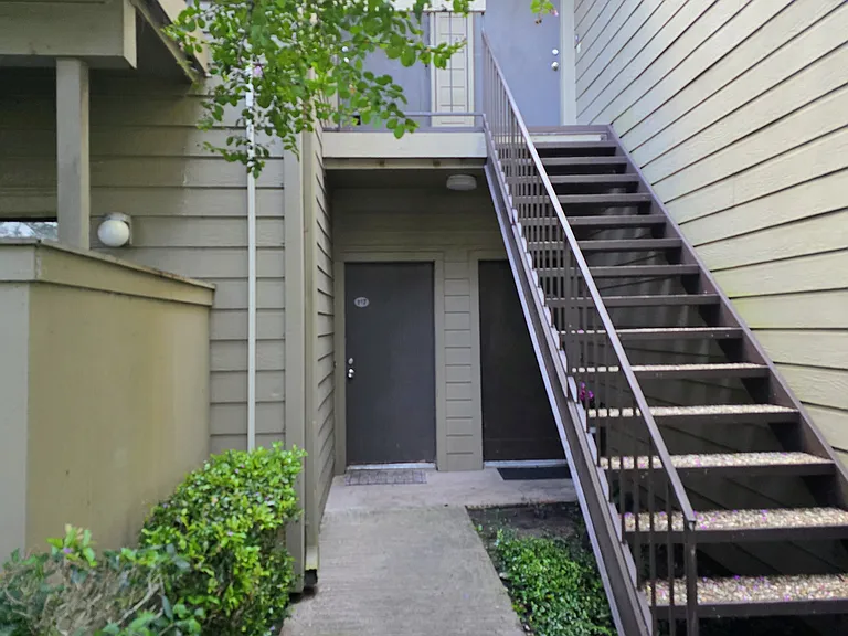 10049 Westpark Dr #118 — Photo 19