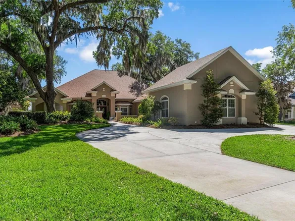 926 Hawk Lndg, Fruitland Park, FL 34731