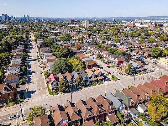 5th image of 35 Sherman Ave N