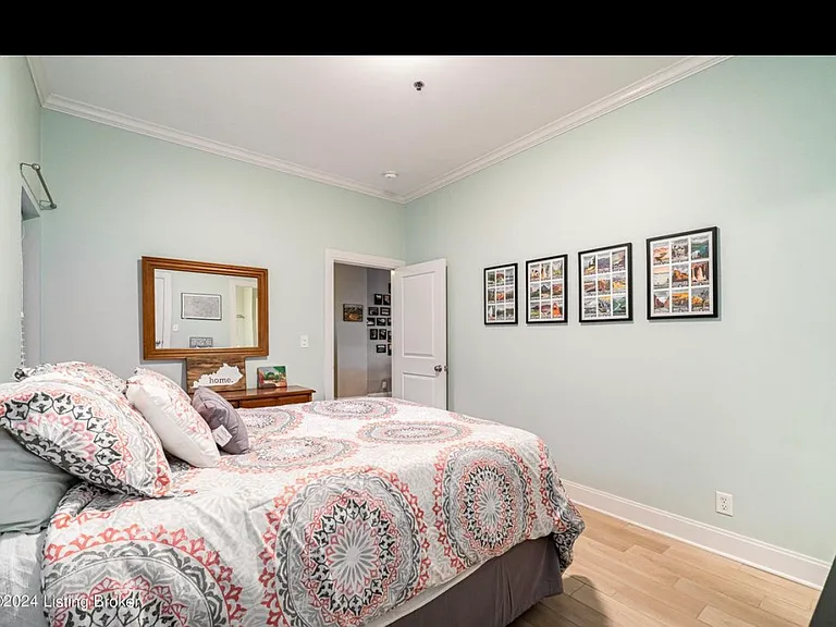 2011 Frankfort Ave #205 — Photo 17