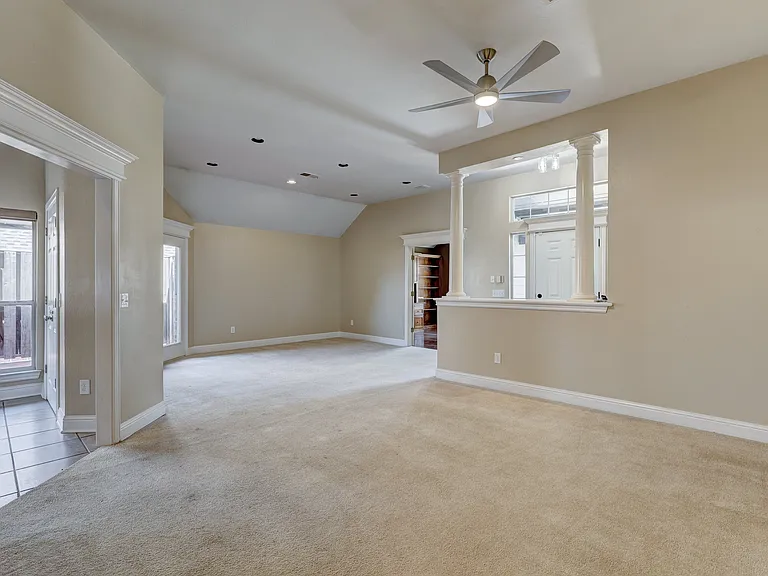 2104 Del Simmons Dr — Photo 41