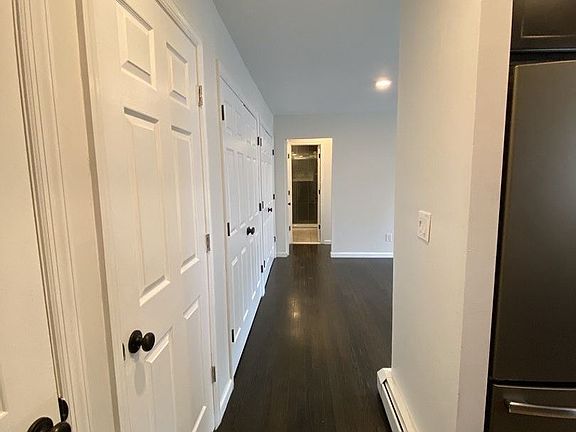3rd image of 15 Granada Cres APT 11