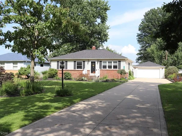 8627 Big Creek Pkwy, Strongsville, OH 44136