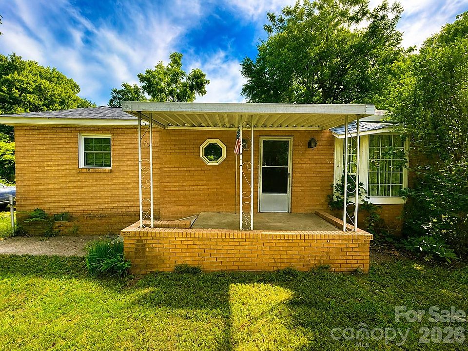 1st image of 128 E Hilltop Dr