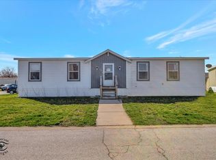 126 Saint Pauls Dr, Bourbonnais, IL 60914