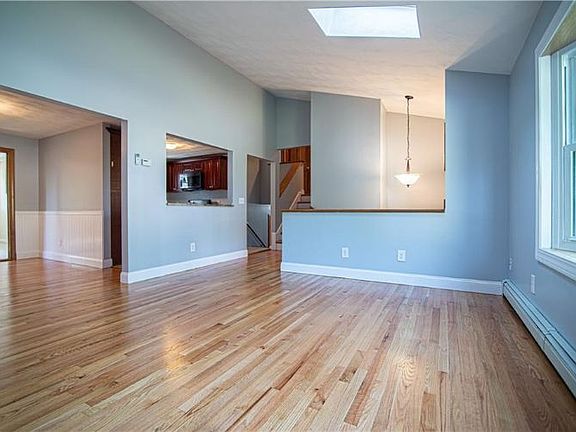 5th image of 17 Allison Ct