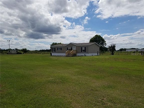 3rd image of 4719 Citrus Haven Pl
