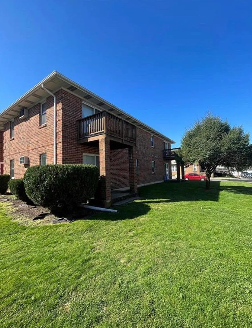 1 bed, 900 sqft, $1,345 — Photo 3