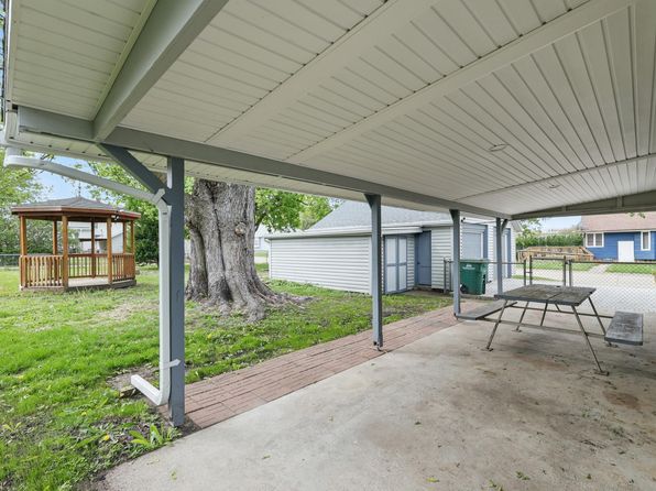 202 SW School St, Ankeny, IA 50023