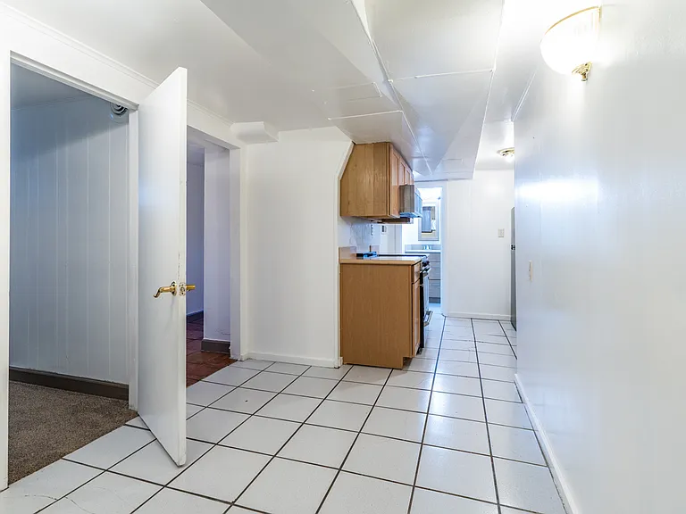 1221 Main St — Photo 11