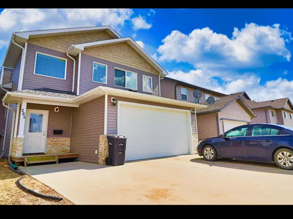 205 26th St #205, Cold Lake, AB T9M 0E3