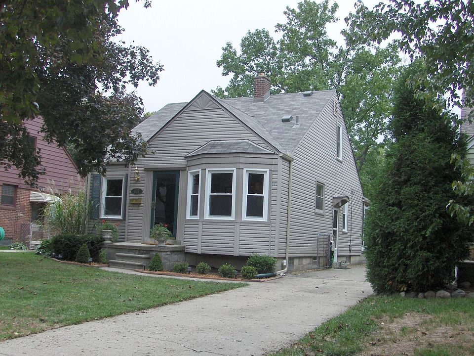 407 N Blair