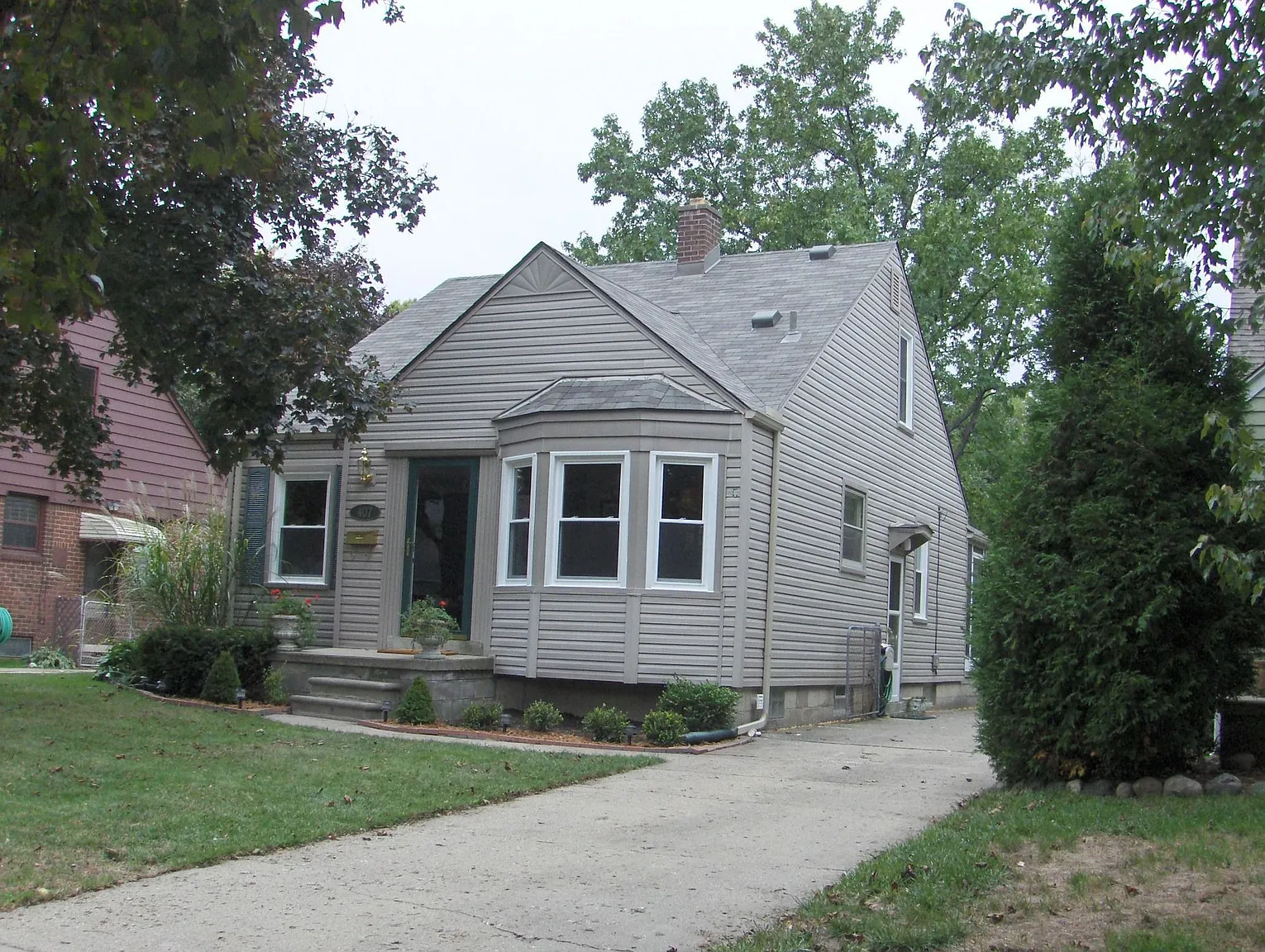 407 N Blair Ave photo 1