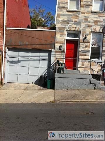 2nd image of 150 Howard Ave