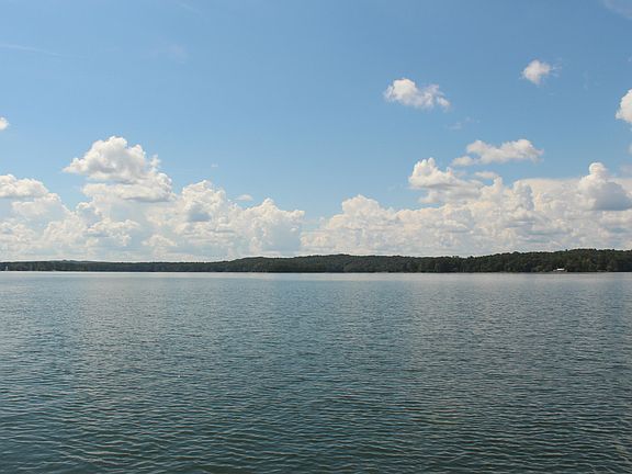 3rd image of 22 River Oaks Dr