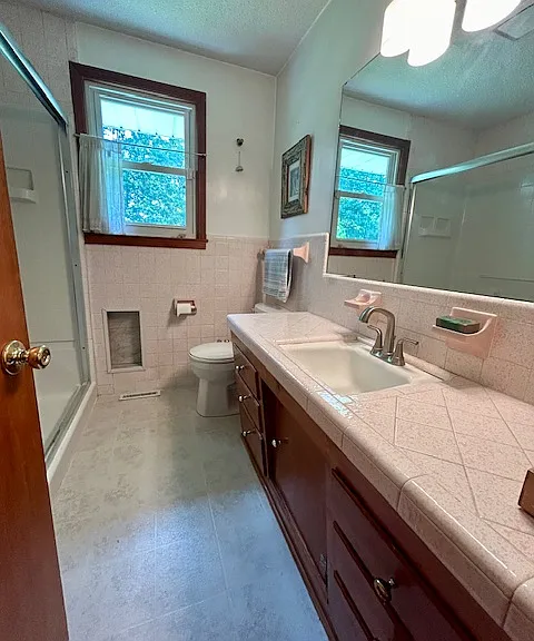 200 Grandview Dr — Photo 10