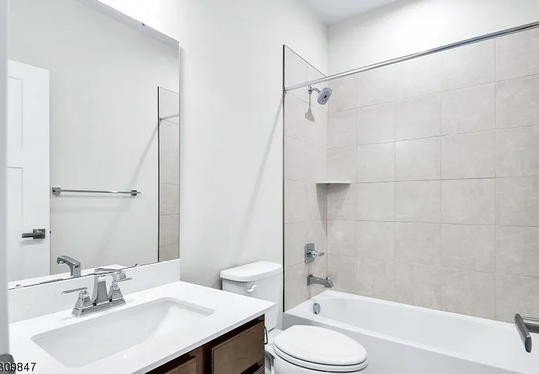 27 Peckwell St — Photo 17