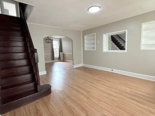 5050 Pennway St, Philadelphia, PA 19124